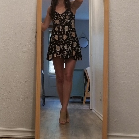 AE Floral Babydoll Mini Dress - EUC - 00 - Picture 4 of 5